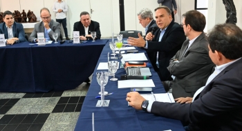 Prefeito Sandro Mabel defende parcerias com setor produtivo em reunião com lideranças empresariais